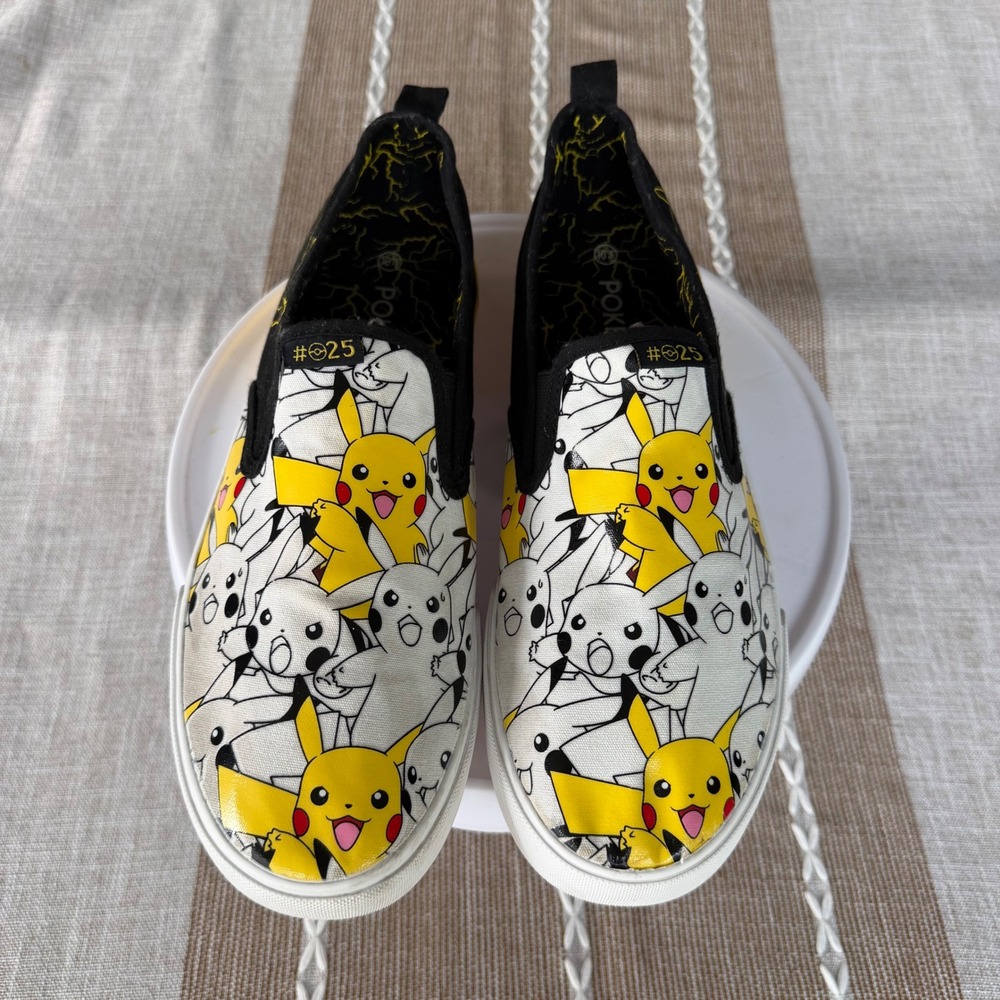 Pokemon Pikachu Slip On Sneakers Mens 10.5 Black White Yellow Canvas Shoes #025